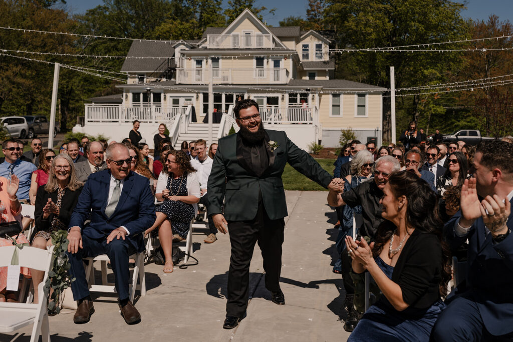 Farmhouse wedding, tucked away in Pennsylvania's Pocono Mountains