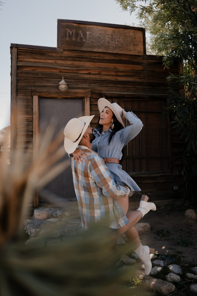 Joshua Tree Couples Photoshoot 